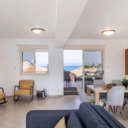 Pelagos 6 * Παραλίμνι